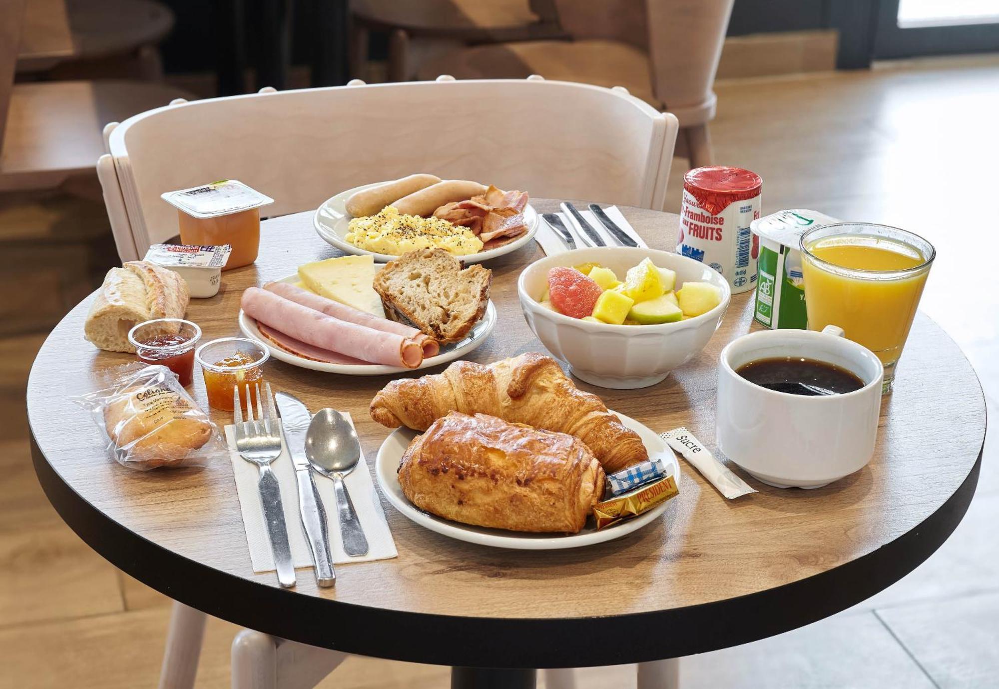 B&B Hotel Bois D'Arcy Saint Quentin En Yvelines Eksteriør bilde